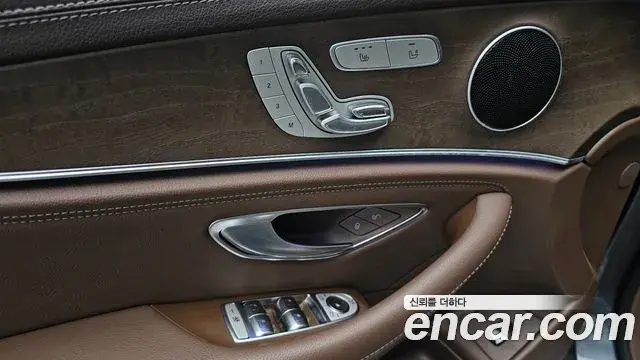 Mercedes-Benz E-Class 2019 — Фото 20/20