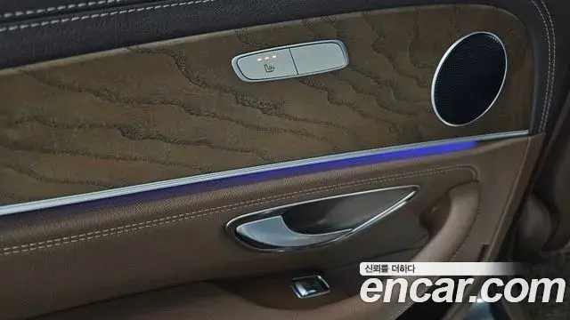 Mercedes-Benz E-Class 2019 — Şəkil 9/32