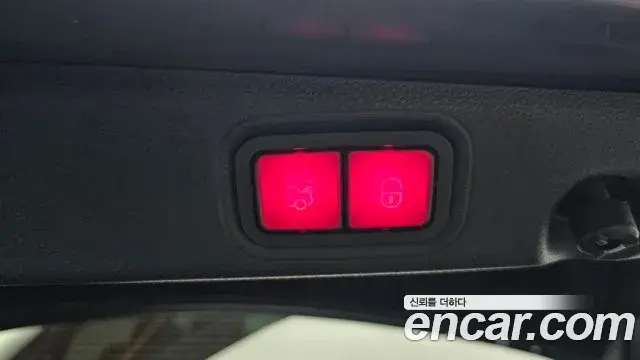 Mercedes-Benz E-Class 2019 — Şəkil 31/32