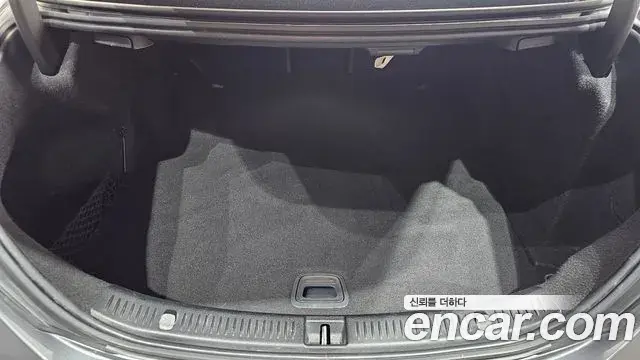 Mercedes-Benz E-Class 2019 — Şəkil 7/32