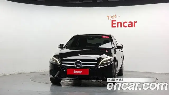 Mercedes-Benz C-Class 2019 — Photo 5/31