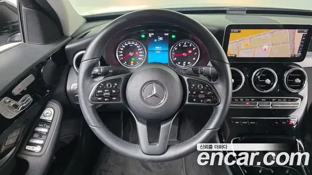 Mercedes-Benz C-Class 2019 — Photo 23/31