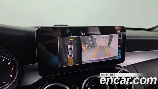 Mercedes-Benz C-Class 2019 — Photo 22/31
