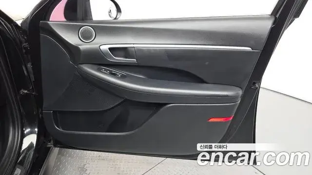 Hyundai Sonata Hybrid 2019 — Şəkil 14/33