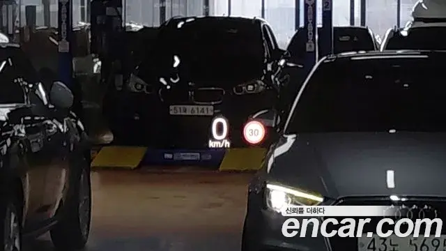Volvo XC60 2019 — Şəkil 16/20