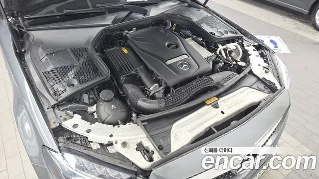 Mercedes-Benz C-Class 2018 — Photo 32/33