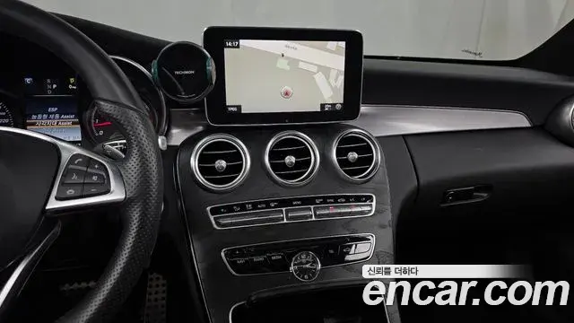 Mercedes-Benz C-Class 2018 — Photo 23/33