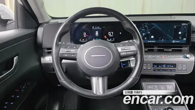 Hyundai Kona 2023 — Фото 13/20