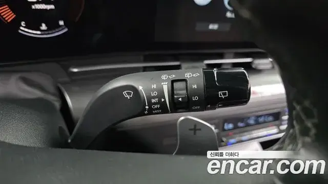 Hyundai Kona 2023 — Фото 16/20