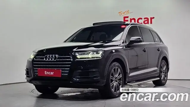 Audi Q7 2019 — Şəkil 30/31