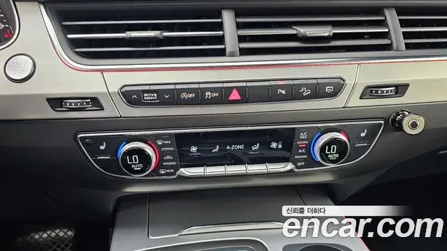 Audi Q7 2019 — Şəkil 21/31