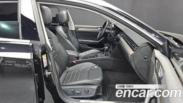Volkswagen Arteon 2020 — Şəkil 15/35