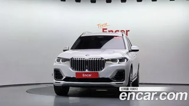 BMW X7 2021 — Фото 2/20