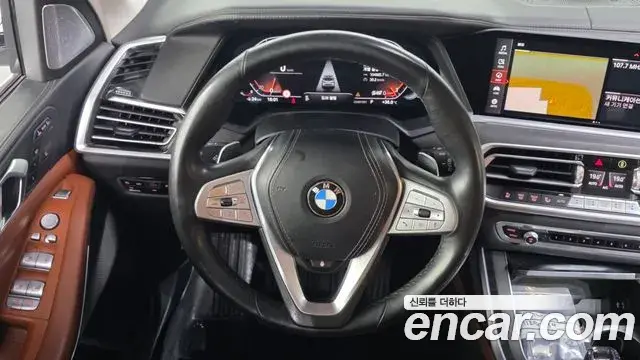BMW X7 2021 — Фото 12/20