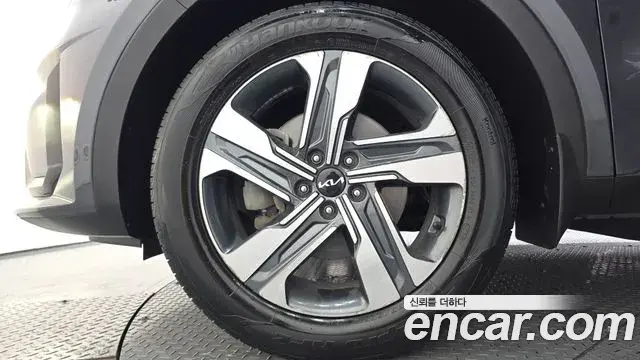 Kia Sorento 2022 — Фото 5/20