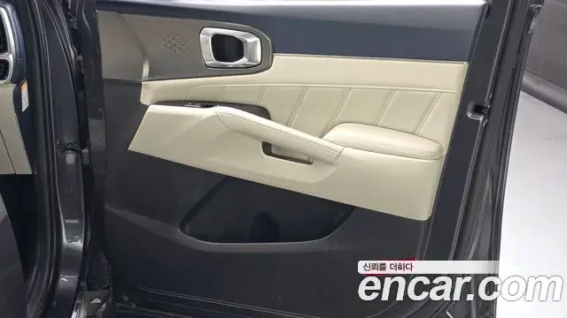 Kia Sorento 2022 — Photo 2/41