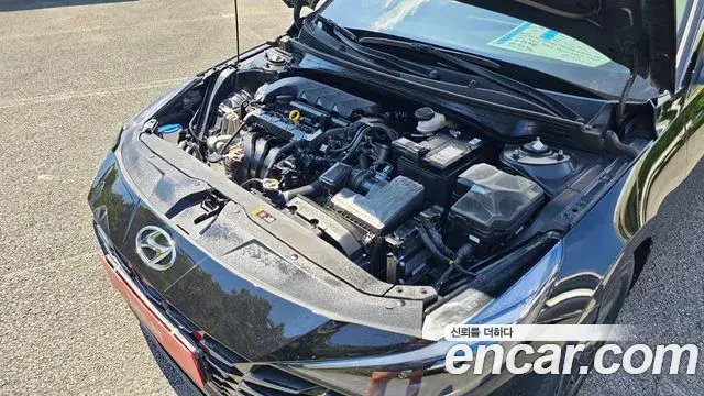 Hyundai The New Avante Hybrid 2023 — Photo 16/20