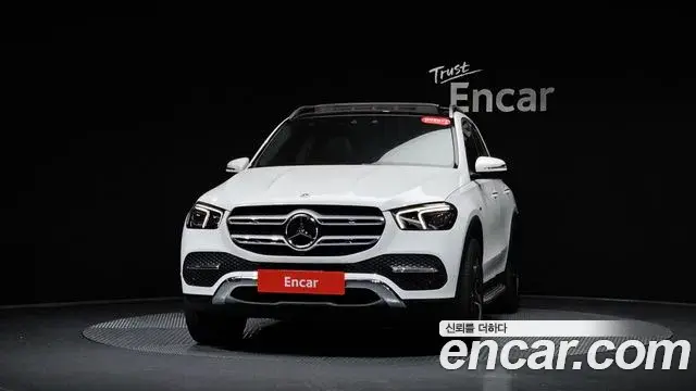 Mercedes-Benz GLE-Class 2021 — Фото 3/20
