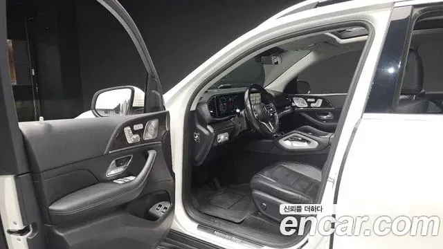 Mercedes-Benz GLE-Class 2021 — Фото 10/20