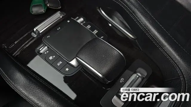 Mercedes-Benz GLE-Class 2021 — Фото 18/20