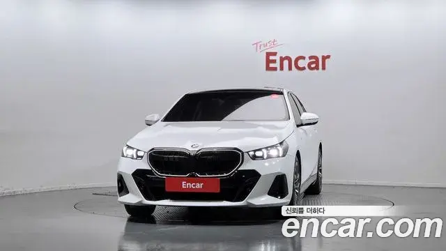 BMW 5 Series 2024 — Şəkil 2/20