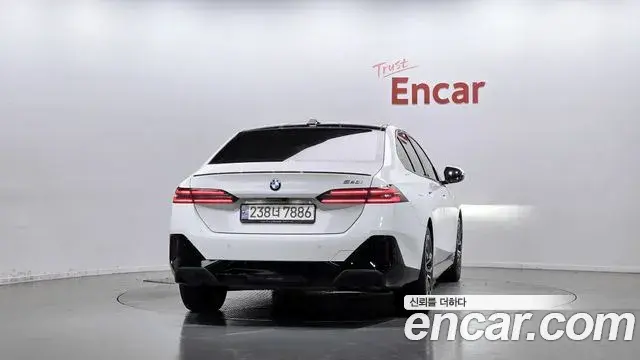 BMW 5 Series 2024 — Şəkil 3/20