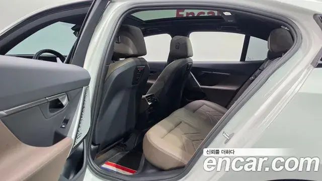 BMW 5 Series 2024 — Şəkil 10/20