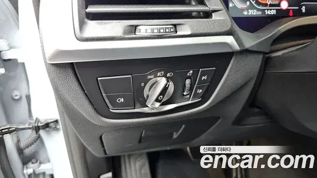 BMW X4 2024 — ფოტო 22/35