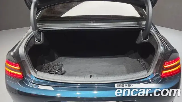 Genesis G80 2021 — Şəkil 28/35