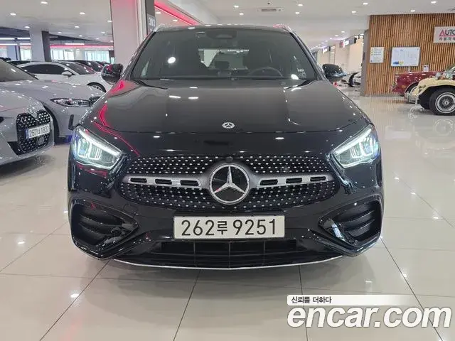Mercedes-Benz GLA-Class 2025 — Фото 2/18