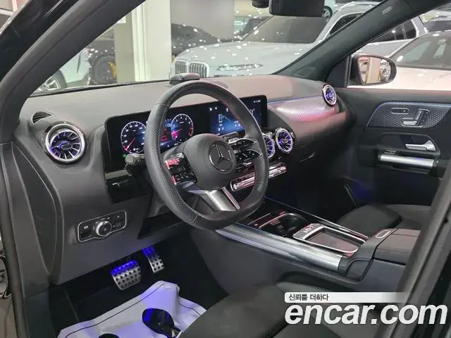 Mercedes-Benz GLA-Class 2025 — Фото 11/18