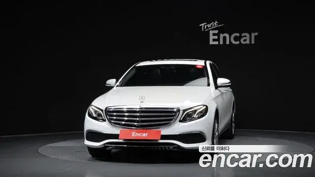 Mercedes-Benz E-Class 2018 — Фото 3/20