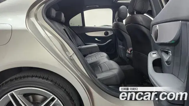 Mercedes-Benz C-Class 2020 — ფოტო 26/35