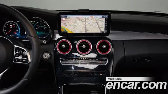 Mercedes-Benz C-Class 2020 — ფოტო 18/35