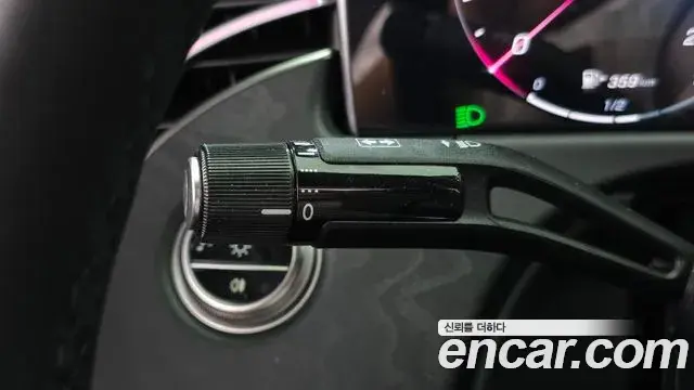 Mercedes-Benz E-Class 2025 — Photo 16/20