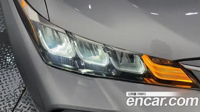 Toyota Avalon 2019 — Şəkil 15/30