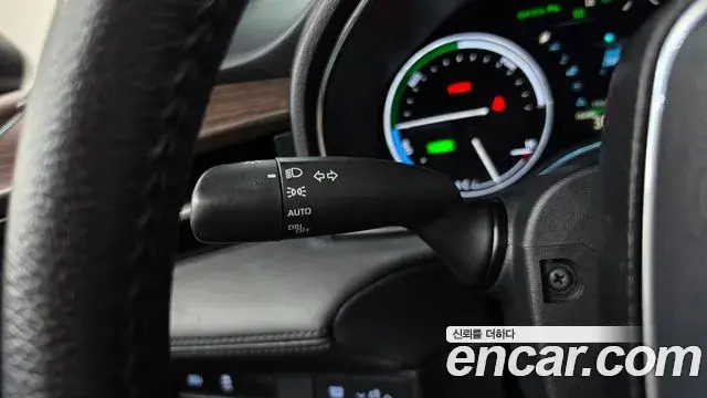 Toyota Avalon 2019 — Şəkil 28/30
