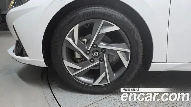 Hyundai The New Avante Hybrid 2021 — ფოტო 12/30