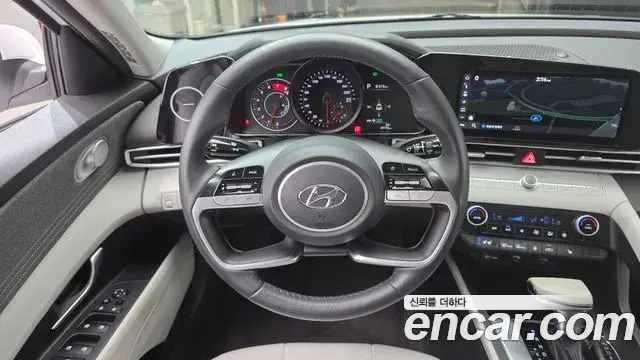 Hyundai The New Avante Hybrid 2021 — ფოტო 2/30