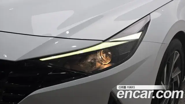 Hyundai The New Avante Hybrid 2021 — ფოტო 20/30