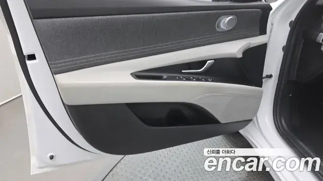 Hyundai The New Avante Hybrid 2021 — ფოტო 14/30