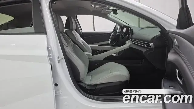 Hyundai The New Avante Hybrid 2021 — ფოტო 16/30