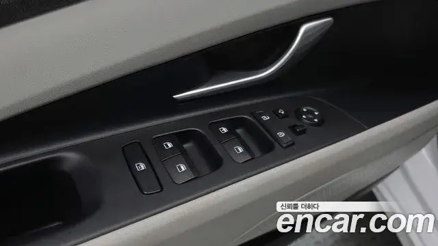 Hyundai The New Avante Hybrid 2021 — ფოტო 8/30