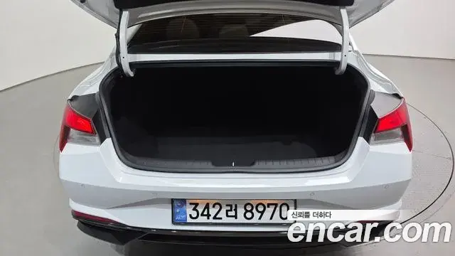 Hyundai The New Avante Hybrid 2021 — ფოტო 28/30