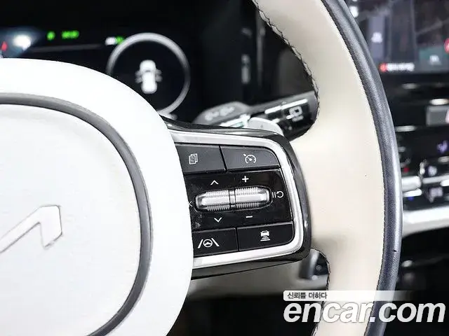 Kia Sorento 2023 — Photo 10/20