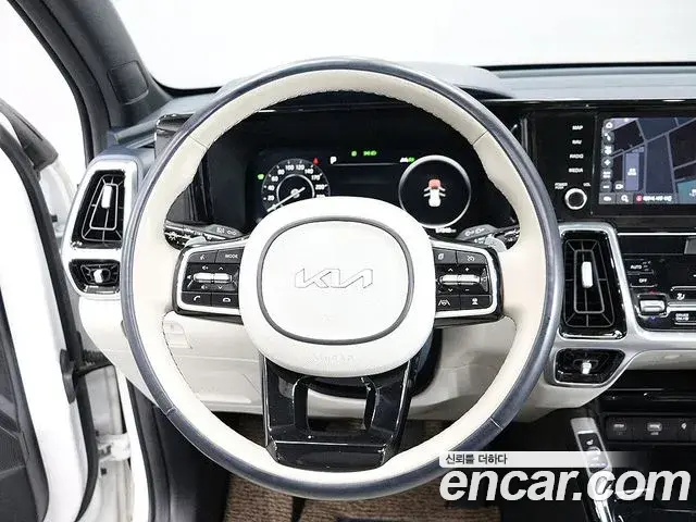 Kia Sorento 2023 — Photo 13/20