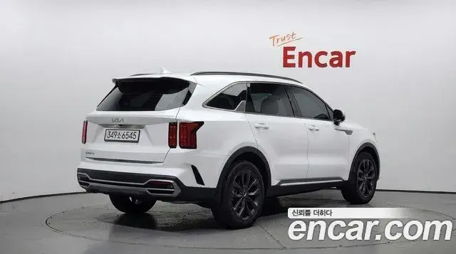 Kia Sorento 2022 — Photo 6/20