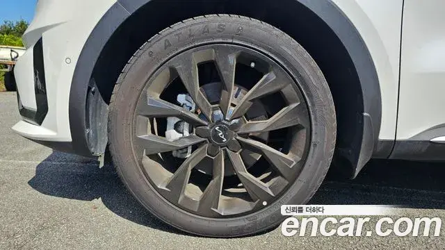 Kia Sorento 2022 — Photo 18/20
