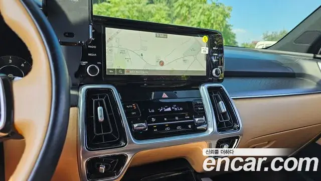 Kia Sorento 2022 — Photo 3/20