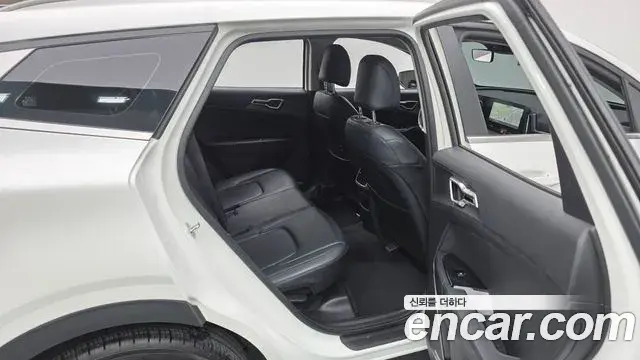 Kia Sportage 2022 — Şəkil 17/20